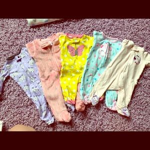 5 footie pajamas 0-3 month!